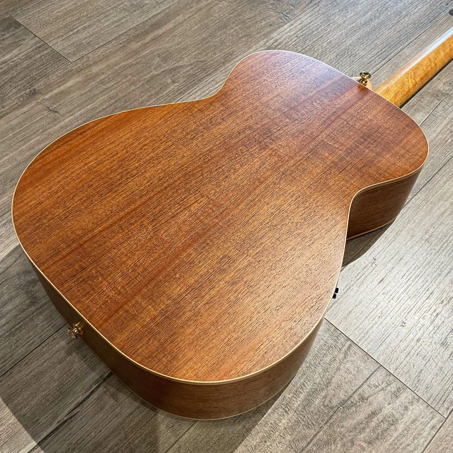 Maton EBG808A Artist w/case