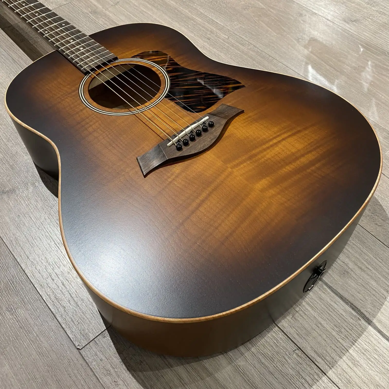Taylor American Dream Grand Pacific AD27E Shaded Edge Burst