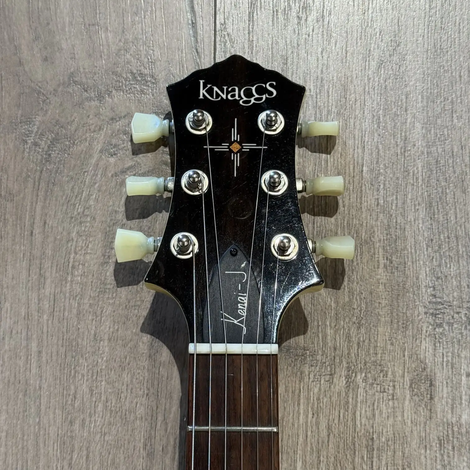 Knaggs Kenai Junior